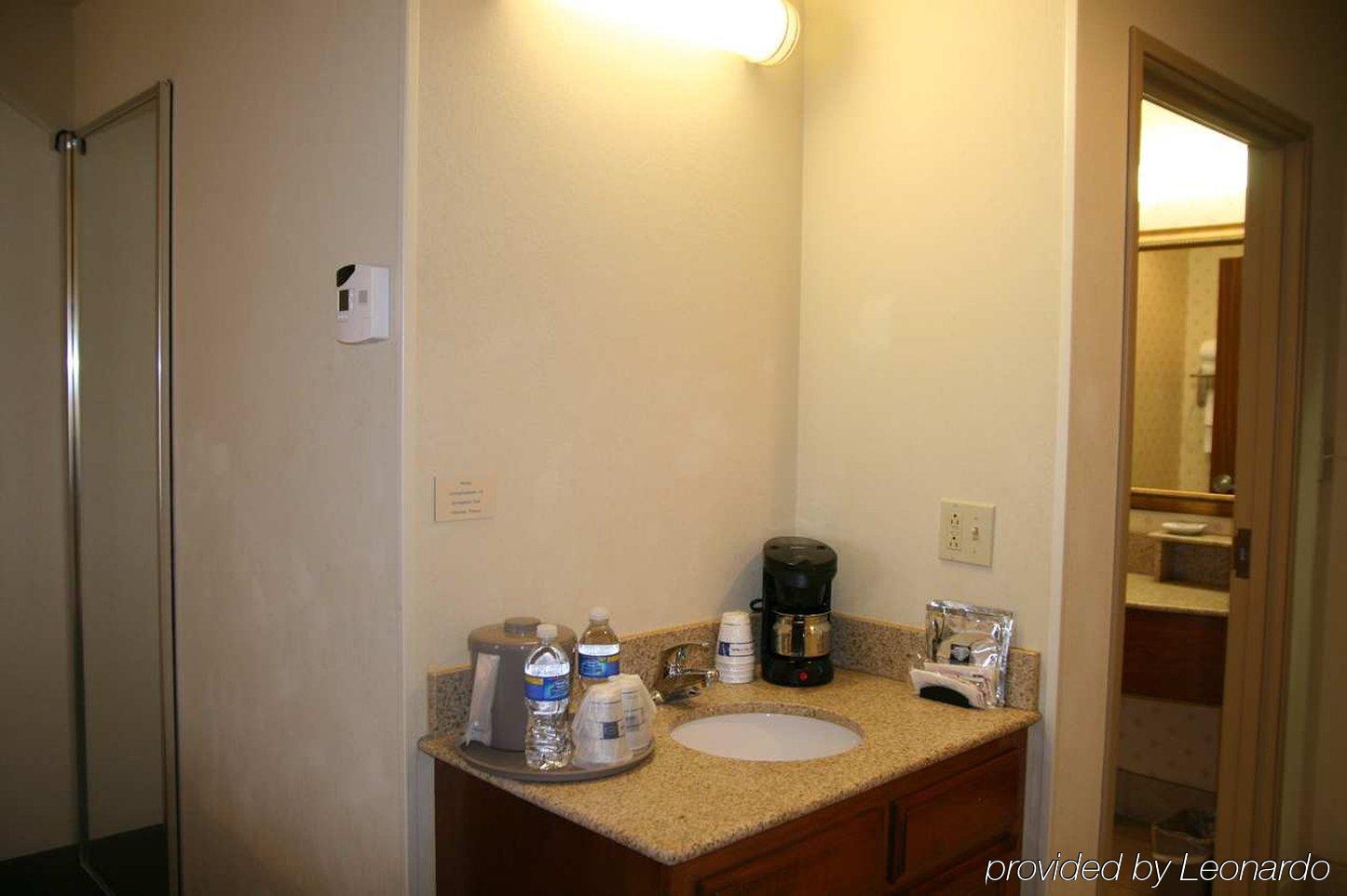 Hampton Inn By Hilton Odessa Bagian luar foto